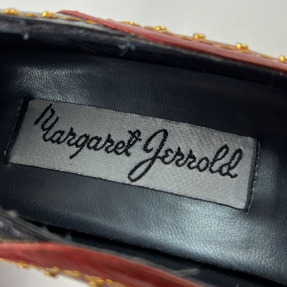 Margaret Jerrold  Vintage Patterned Red & Black Pumps with Gold Beading - Size 7 - Picture 4 of 11